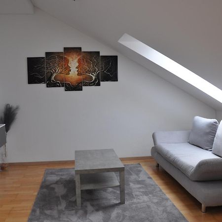 Ferienwohnung "Julka" Kostenloses W-Lan Giebelstadt Esterno foto